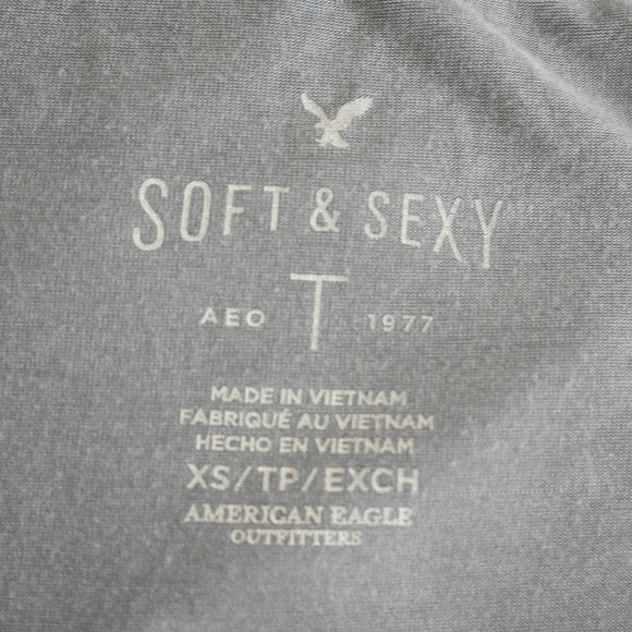 American Eagle Top - Picture 4 of 4